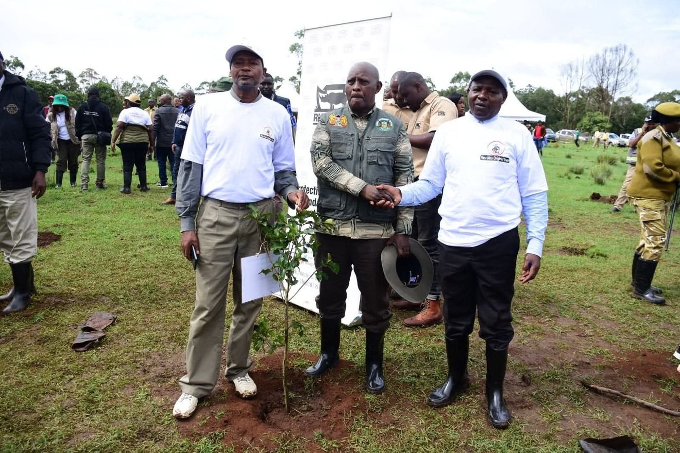 Environmental programme participants on site